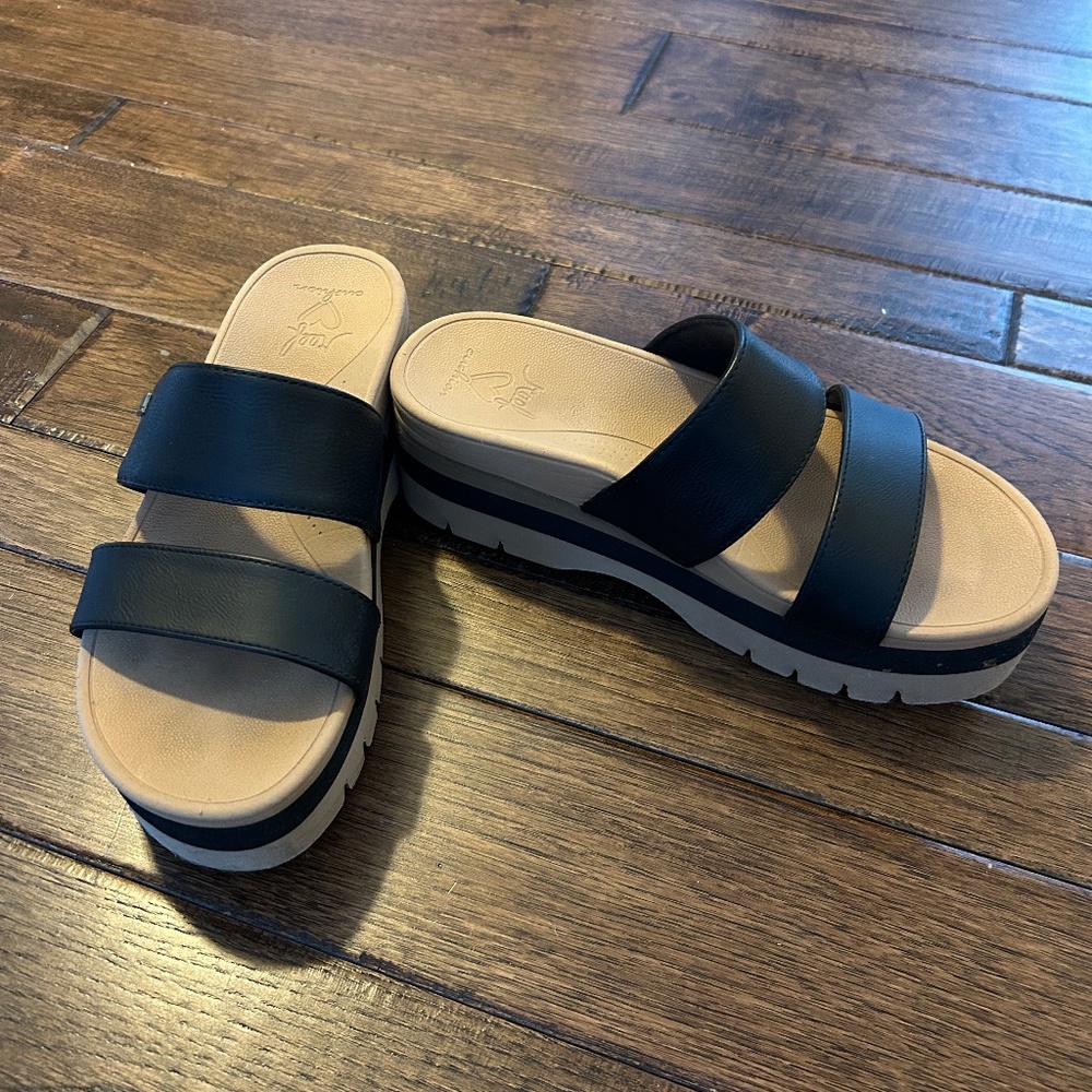 Reef sandals